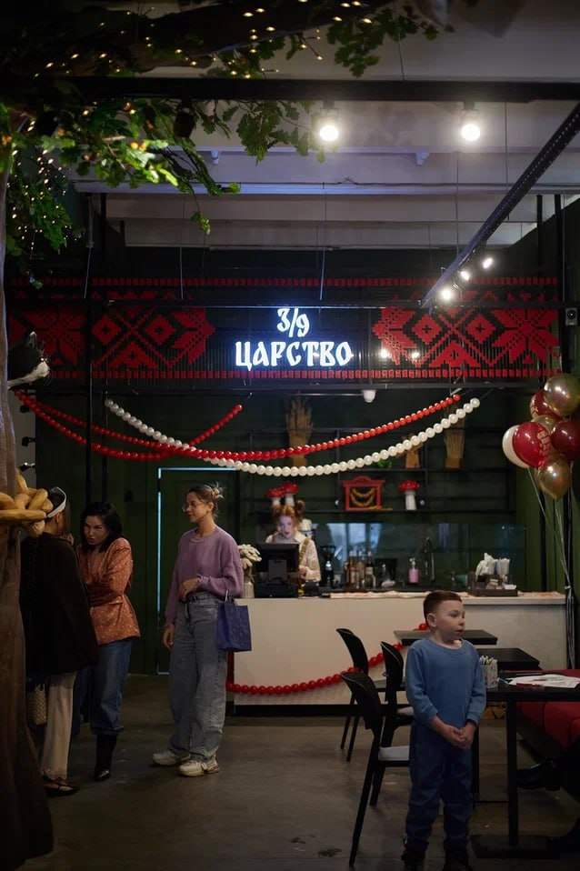 Интерьер кафе 3/9 Царство